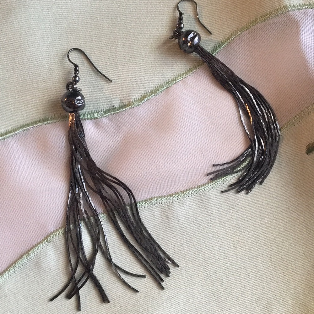 Earrings - Picture 4 of 4